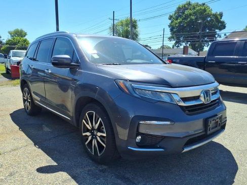 Used 2019 Honda Pilot Touring image 1