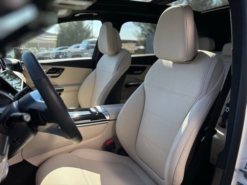 Used 2026 Mercedes-Benz GLC 300 4MATIC image 17