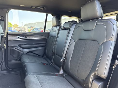 New 2026 Jeep Grand Cherokee L 2WD image 31