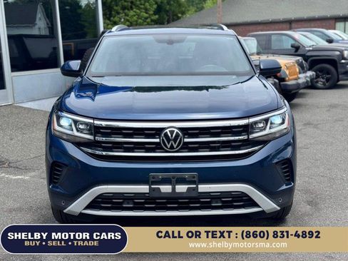 Used 2022 Volkswagen Atlas Cross Sport SE AWD/4WD image 2