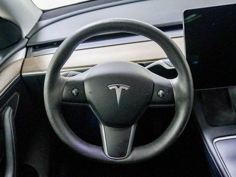 Used 2023 Tesla Model Y Long Range AWD/4WD image 21