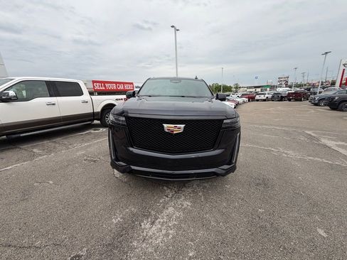 Used 2023 Cadillac Escalade Sport AWD/4WD image 9