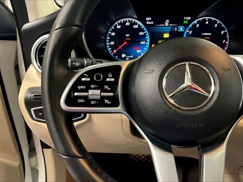 Used 2022 Mercedes-Benz GLC 300 4MATIC image 23