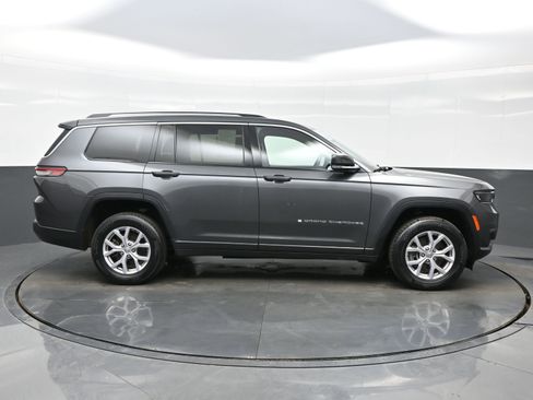 Used 2022 Jeep Grand Cherokee L Limited image 7