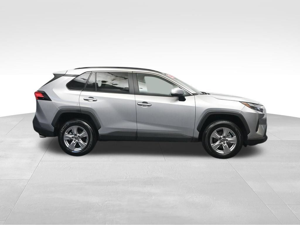Used 2025 Toyota RAV4 XLE FWD image 6