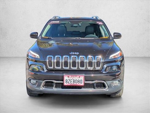 Used 2016 Jeep Cherokee Limited image 2