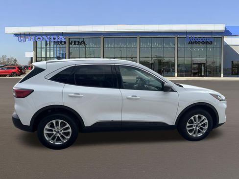 Used 2022 Ford Escape SE w/ Cold Weather Package AWD/4WD image 6