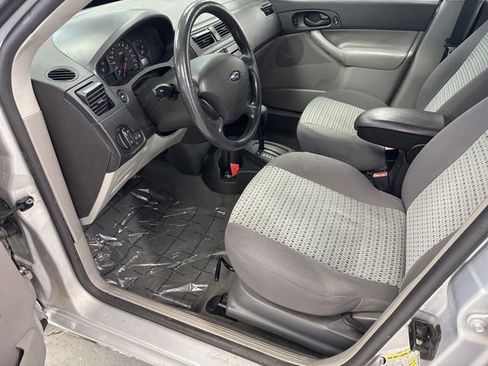 Used 2006 Ford Focus ZX4 Sedan image 13