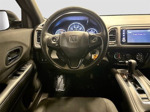 Used 2019 Honda HR-V Sport image 22