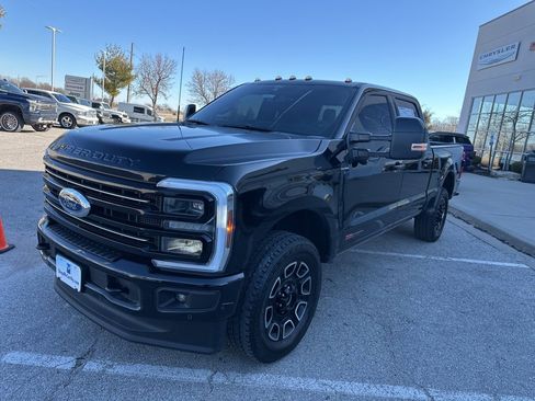 Used 2025 Ford F350 Platinum image 9