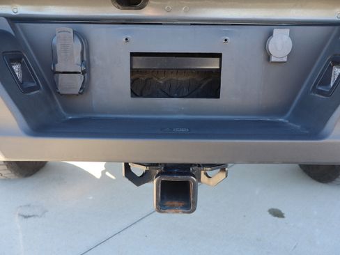 Used 2023 Ford F150 Lariat w/ Max Trailer Tow Package image 27