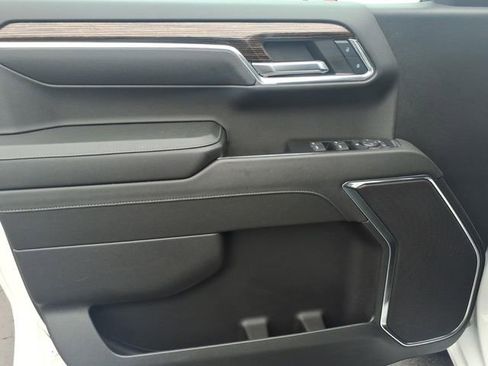 Used 2024 GMC Sierra 1500 Elevation image 11