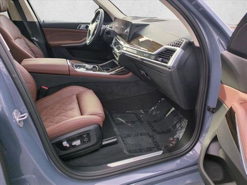 Certified 2024 BMW X7 xDrive40i w/ Parking Assistance Package image 24