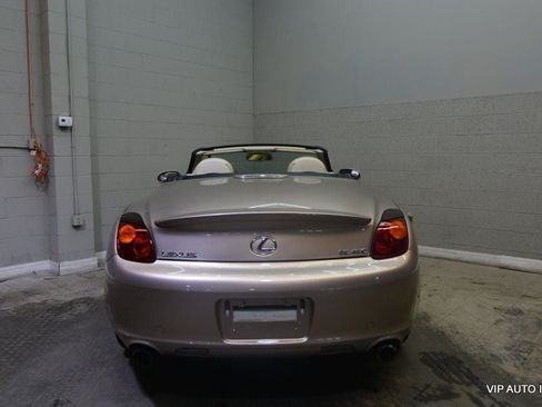 Used 2004 Lexus SC 430 Convertible RWD image 14