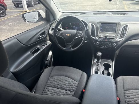 Used 2020 Chevrolet Equinox LT w/ Driver Convenience Package FWD image 13