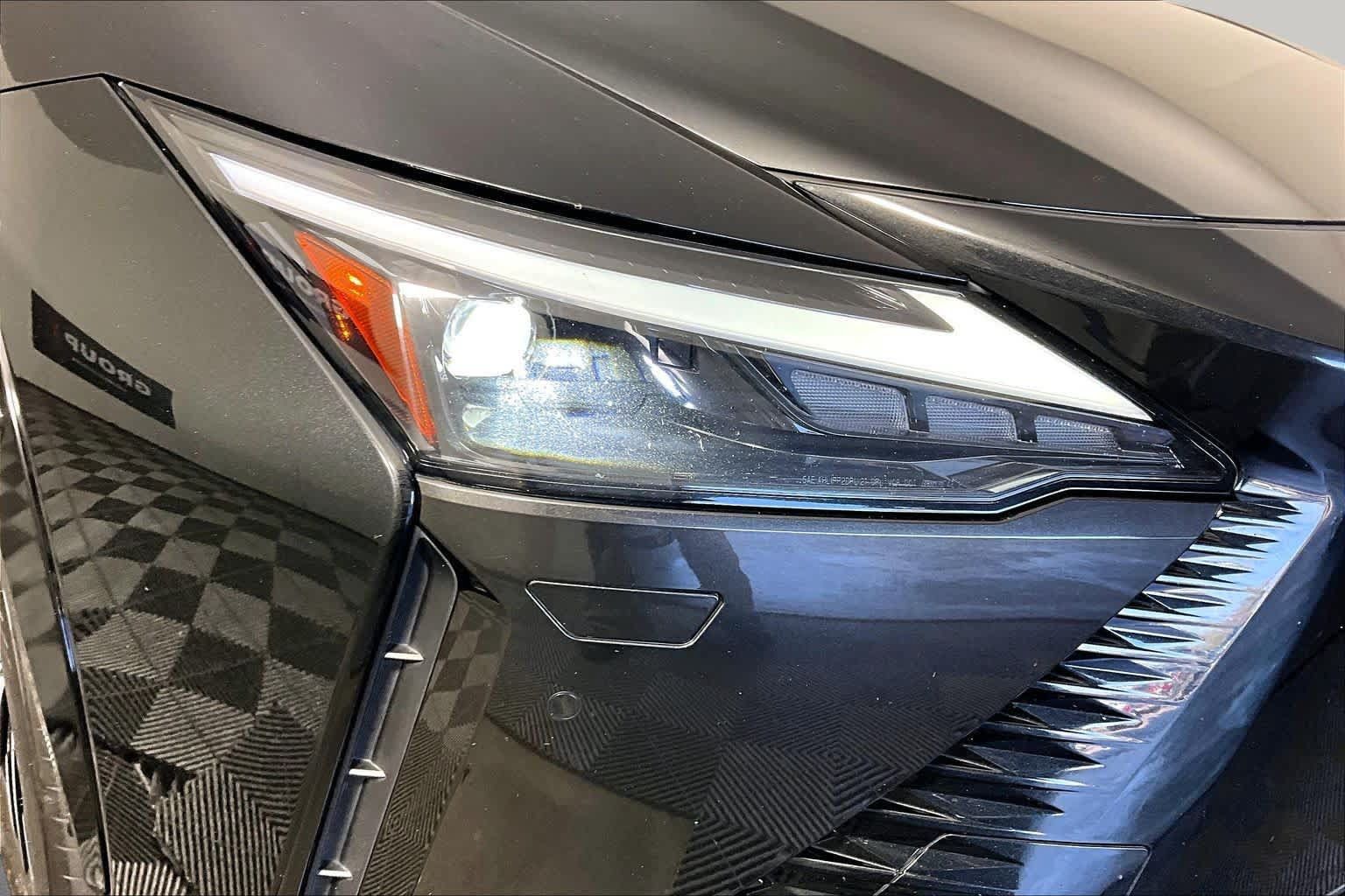 Used 2023 Lexus RZ 450e Premium w/ Technology Package AWD/4WD image 25