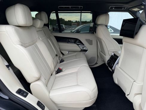 Used 2023 Land Rover Range Rover Long Wheelbase Autobiography AWD/4WD image 27