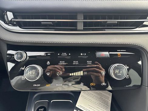 New 2026 INFINITI QX60 Sport image 17