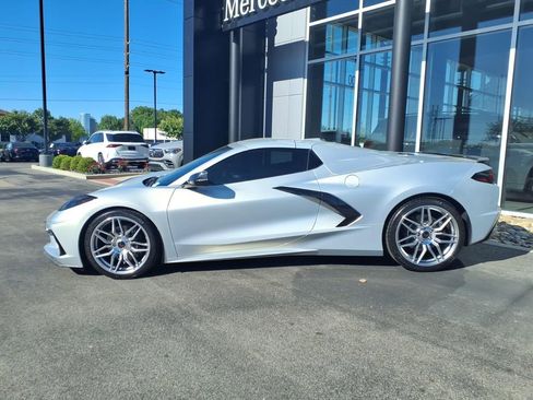 Used 2024 Chevrolet Corvette Stingray Preferred Conv w/ Battery Protection Package RWD image 3