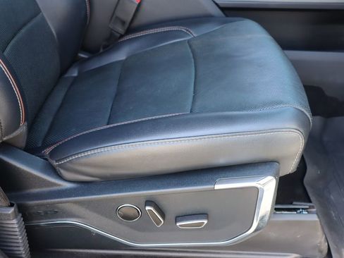 Used 2021 Ford F150 Lariat w/ Equipment Group 502A High image 30