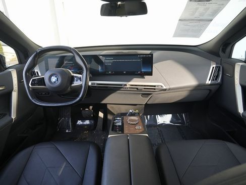 Used 2023 BMW iX xDrive50 w/ Ultimate Package 2 image 45