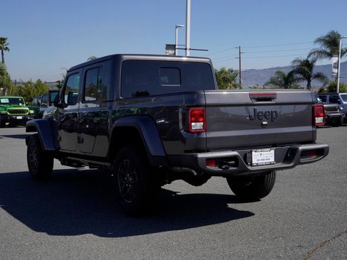 New 2026 Jeep Gladiator Sport AWD/4WD image 6