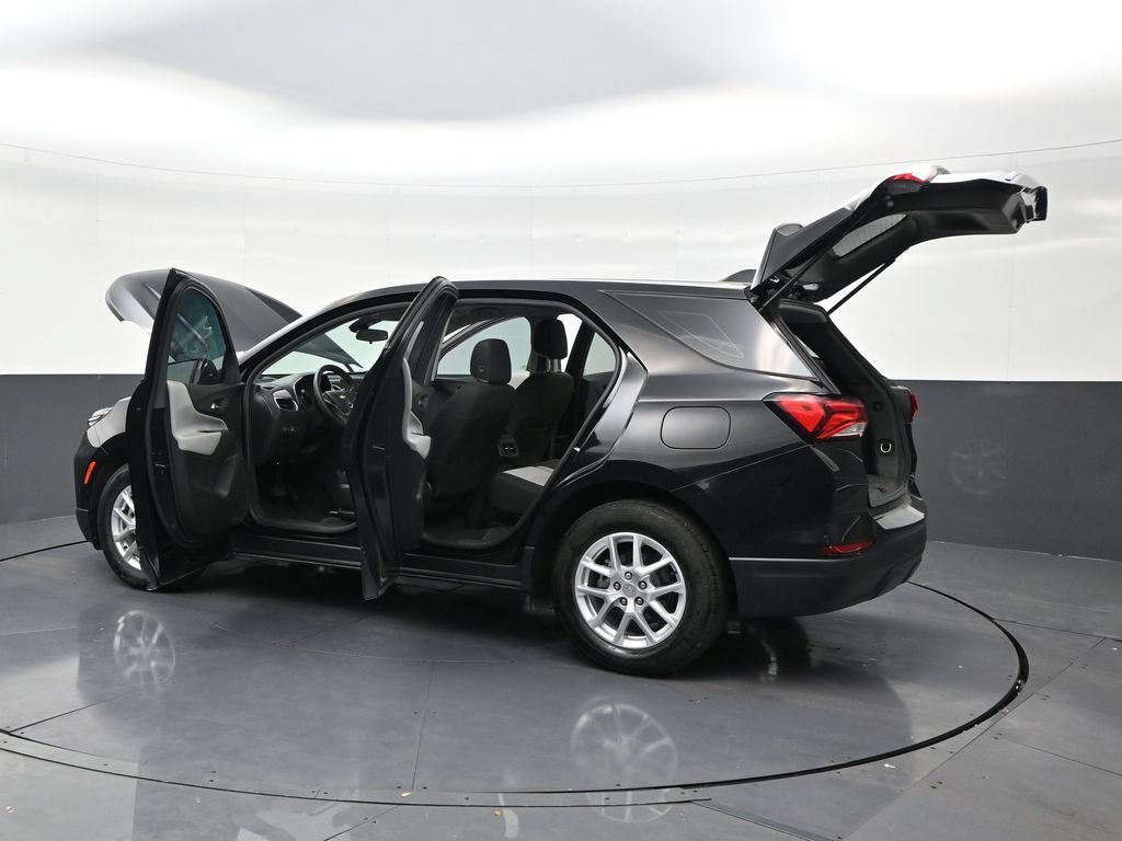 Used 2024 Chevrolet Equinox LS FWD image 28