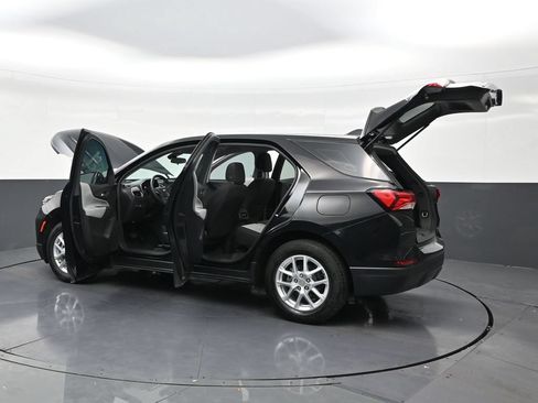 Used 2024 Chevrolet Equinox LS FWD image 28