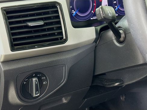 Certified 2023 Volkswagen Atlas SE w/ Panoramic Sunroof Package image 13