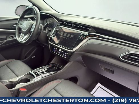 Used 2023 Chevrolet Bolt EUV Premier w/ Sun & Sound Package FWD image 38
