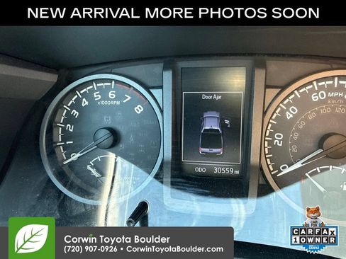Used 2019 Toyota Tacoma TRD Off-Road w/ TRD Premium Off Road Package AWD/4WD image 10