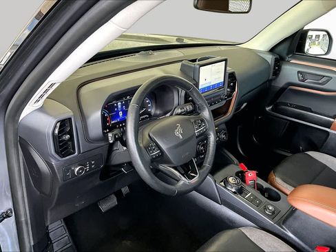 Used 2021 Ford Bronco Sport Outer Banks w/ Outer Banks Package AWD/4WD image 18