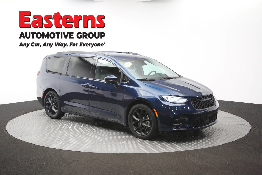 Used 2023 Chrysler Pacifica Touring-L w/ S Appearance Package FWD image 51