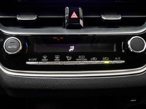 Used 2024 Toyota Corolla LE image 19