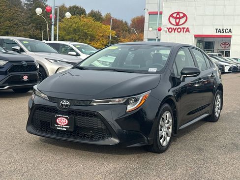 Used 2020 Toyota Corolla LE image 3