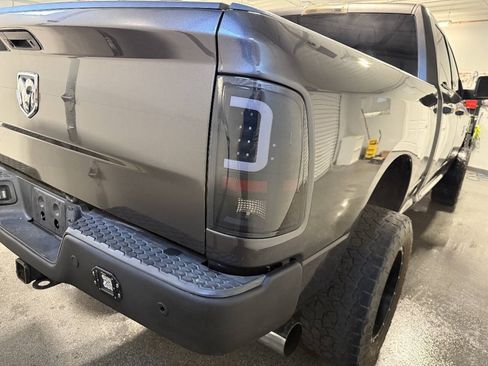 Used 2017 RAM 2500 Tradesman w/ Chrome Appearance Group AWD/4WD image 7