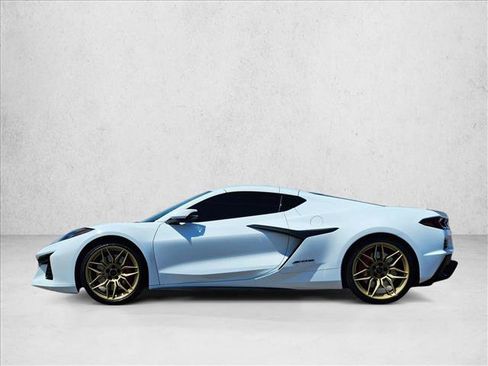 Used 2023 Chevrolet Corvette Z06 w/ Engine Appearance Package RWD image 9