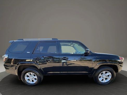 Used 2021 Toyota 4Runner SR5 AWD/4WD image 4