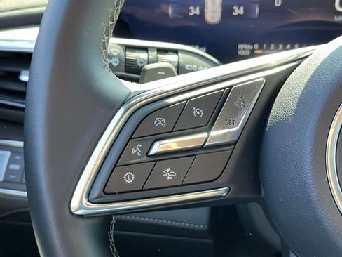 Used 2025 Buick Enclave Preferred image 10