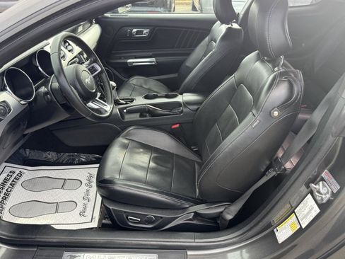 Used 2017 Ford Mustang Premium RWD image 8