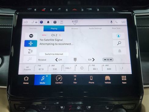 Used 2023 Jeep Grand Cherokee L Limited w/ Luxury Tech Group II AWD/4WD image 32