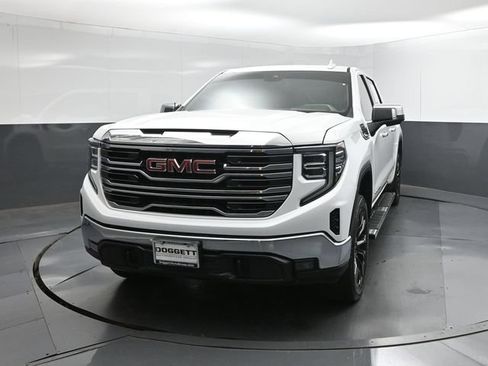 Used 2023 GMC Sierra 1500 SLT w/ X31 Off-Road Package AWD/4WD image 22