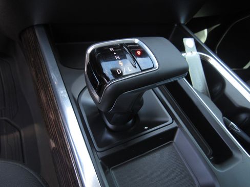 Used 2025 GMC Sierra 1500 Elevation image 20