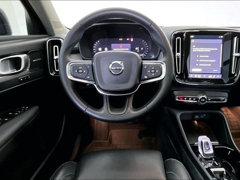 Used 2024 Volvo XC40 B5 Plus w/ Protection Package Premier AWD/4WD image 6