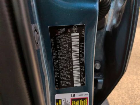 Used 2025 Toyota Camry LE w/ Convenience Package FWD image 36