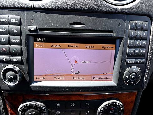 Used 2012 Mercedes-Benz GL 450 4MATIC image 24