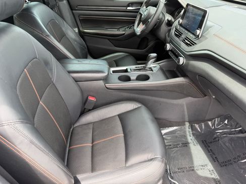 Certified 2022 Nissan Altima 2.5 SR FWD image 12
