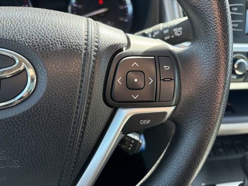 Used 2014 Toyota Highlander LE image 8