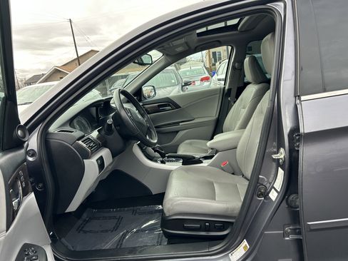 Used 2017 Honda Accord EX-L image 17