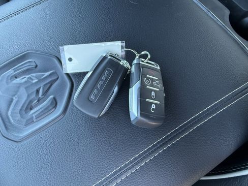 Used 2024 RAM 1500 Laramie image 34